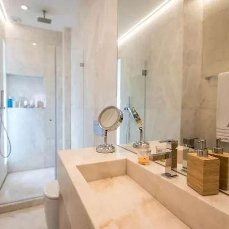 Superb Modern And Unique Liberdade Apartment Lisbon