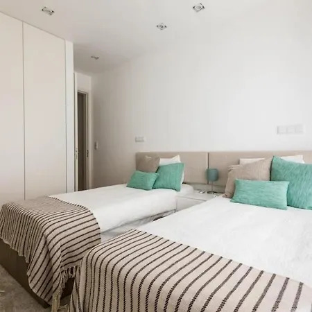 Superb Modern And Unique Liberdade Apartment *